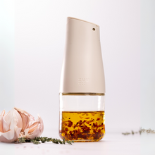 Load image into Gallery viewer, Zuutii Mini Oil Dispenser