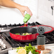 Load image into Gallery viewer, Zuutii Mini Oil Dispenser