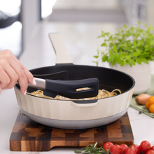 Load image into Gallery viewer, Zuutii Cooking Tongs