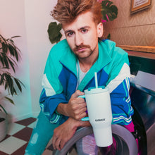 Load image into Gallery viewer, Kambukka Rio Tumber Frosty Coconut - 950 ml - Room+