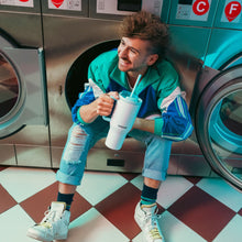 Load image into Gallery viewer, Kambukka Rio Tumber Frosty Coconut - 950 ml - Room+