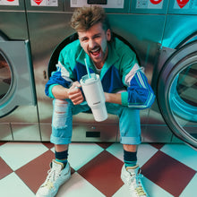 Load image into Gallery viewer, Kambukka Rio Tumber Frosty Coconut - 950 ml - Room+