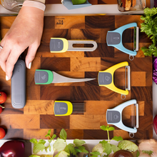 Load image into Gallery viewer, Zuutii 6-in-1 Peeler Set
