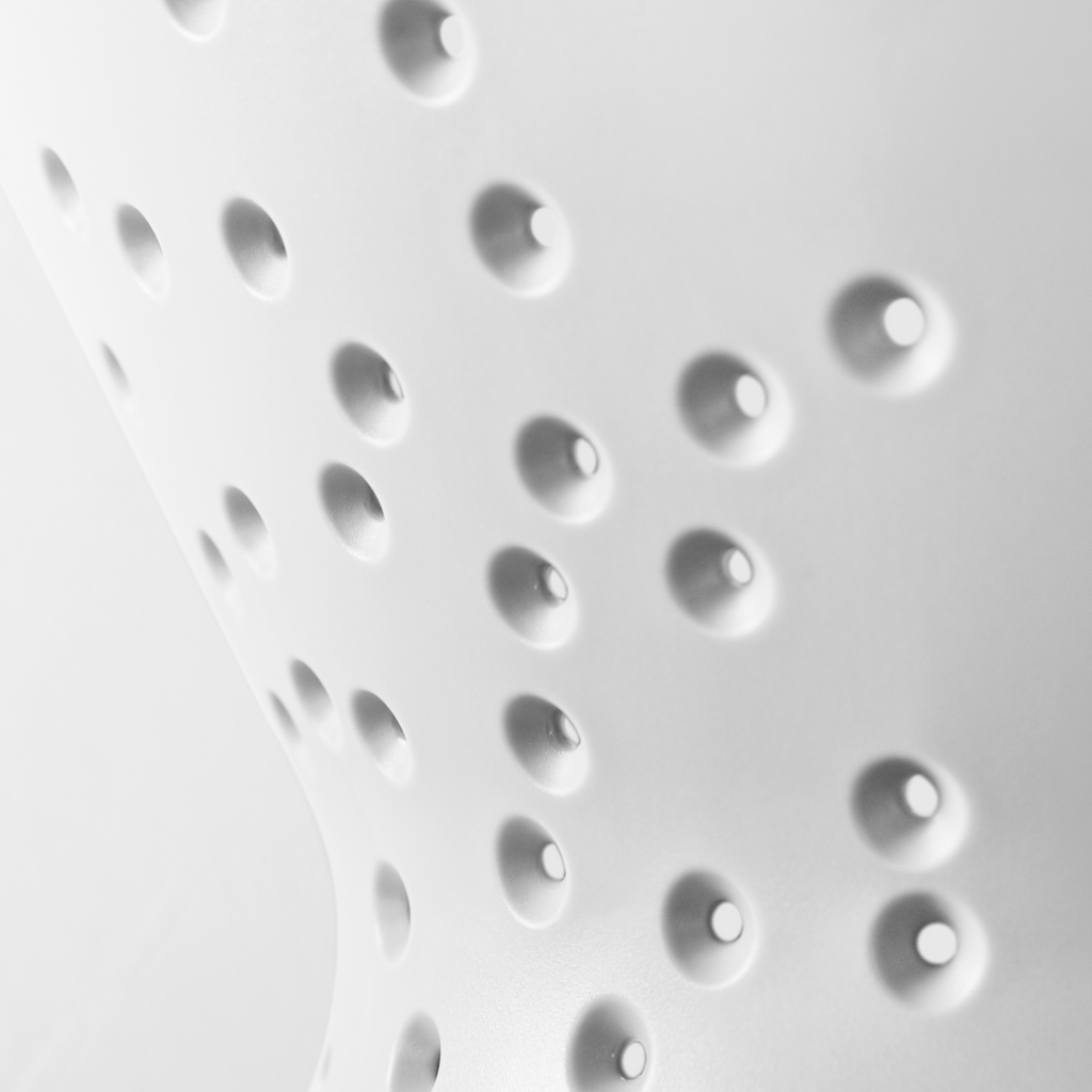 Blim+ Cosmo Colander Medium in white, close-up of the drainage holes