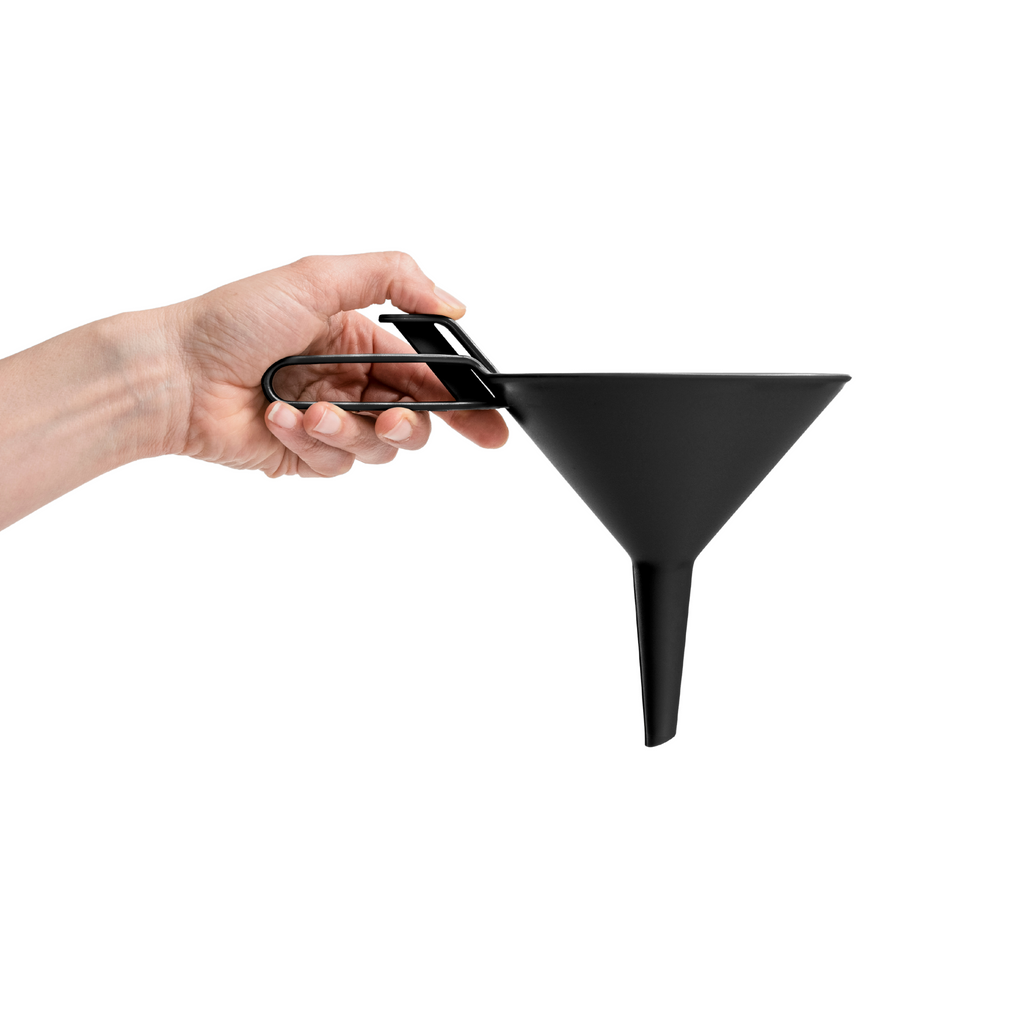 Blim+ Dolina Funnel in black, with a hand holding the handle