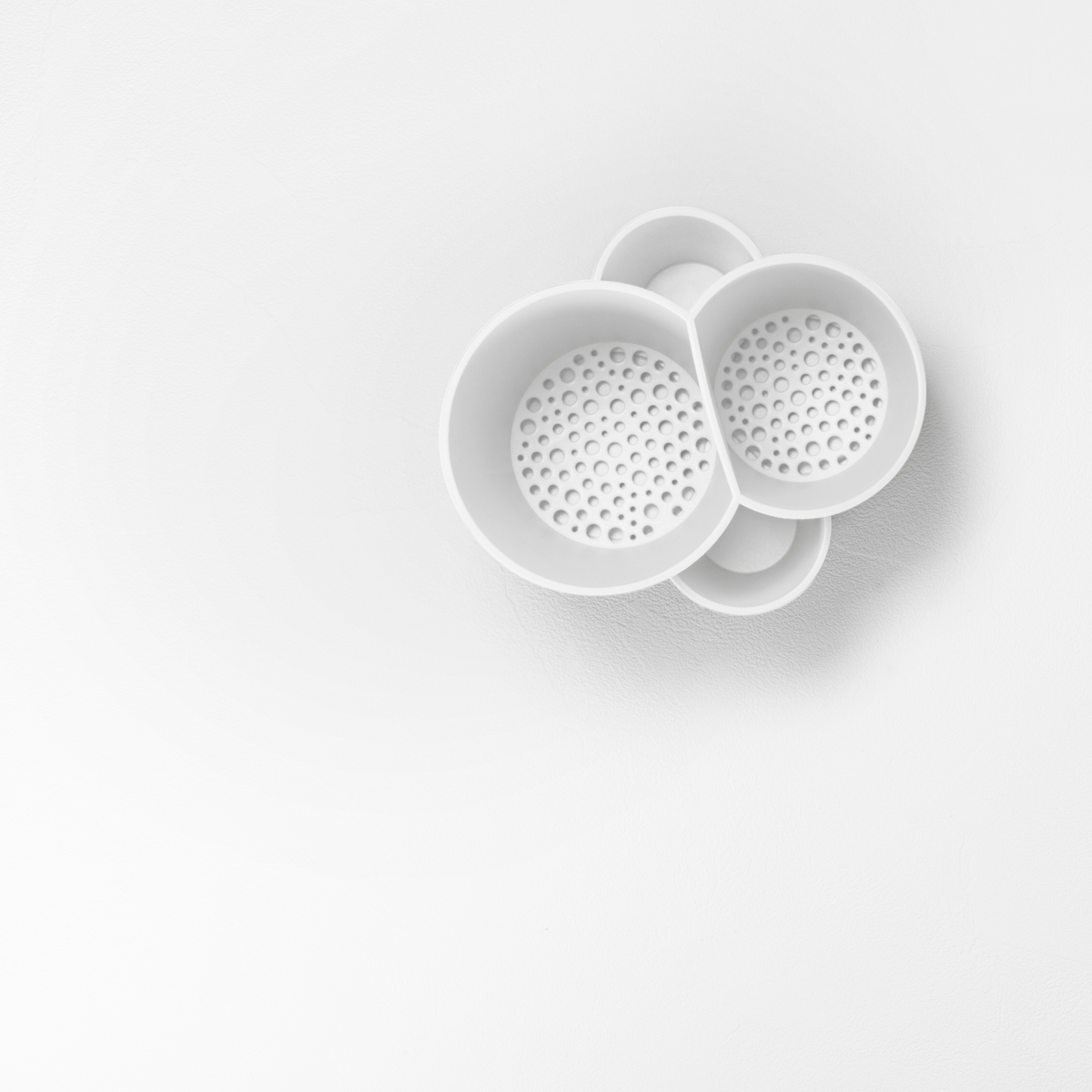 Blim+ Gocciolo Cutlery Drainer in white, seen from above