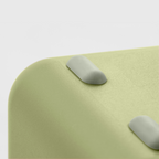 Blim+ Lunchbox Bauletto Medium in green, close-up of the corner and lid catches