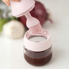 Load image into Gallery viewer, Zuutii Oil Dispenser with Brush
