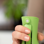 Zuutii Oil Sprayer in green, held in one hand