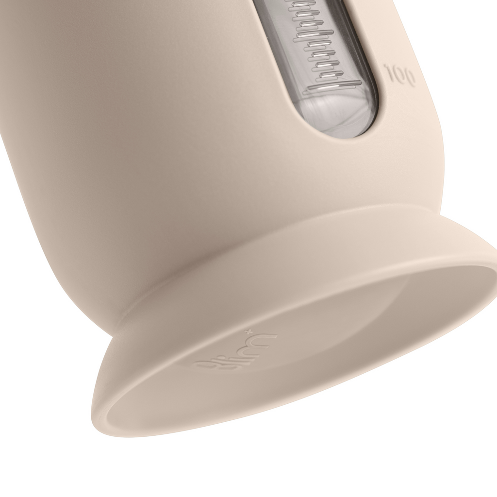 Blim+ QB Carafe Medium in taupe, close-up of the base
