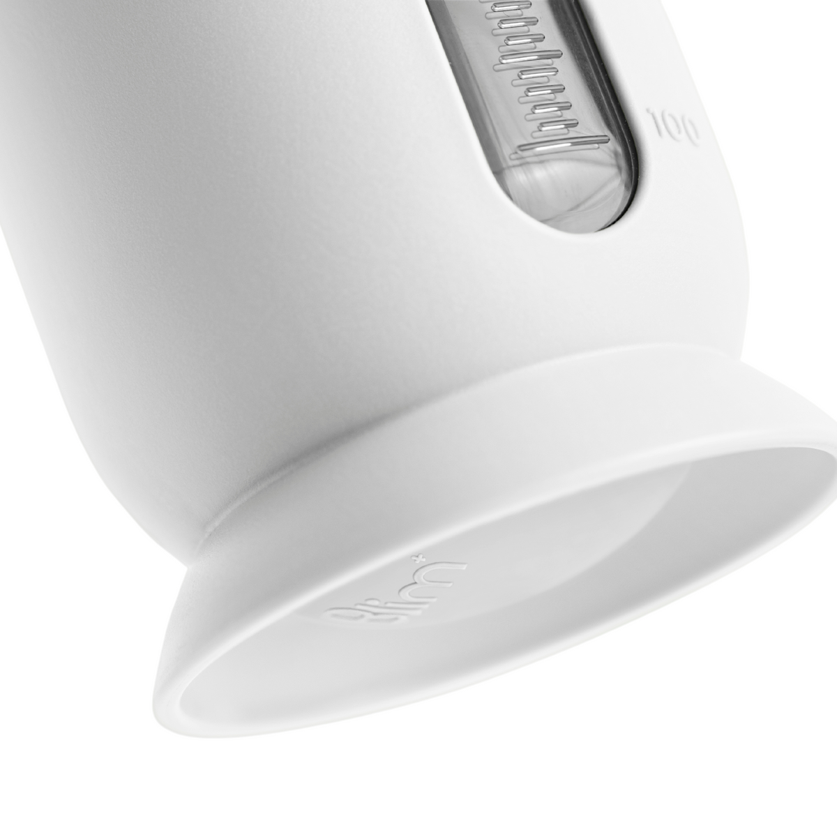 Blim+ QB Carafe Medium in white, close-up of the base