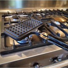 Load image into Gallery viewer, Stove Top Waffle Iron
